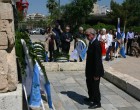 Ο Πρόεδρος του Δημοτικού Συμβουλίου Πειραιά Γ.Δαβάκης στην εκδήλωση τιμής του Ήρωα Γεωργίου Καραϊσκάκη στο μνημείο του στο ΝΦάληρο