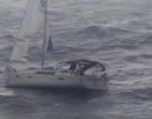 Κόβει την ανάσα βίντεο από τη δραματική διάσωση των επιβατών του σκάφους