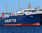 Πρόσκρουση φορτηγού πλοίου στο λιμάνι της Μυτιλήνης