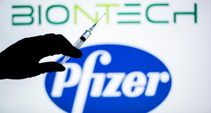 Η Pfizer ετοιμάζει χάπι κατά του κορωνοϊού για ασθενείς στο σπίτι