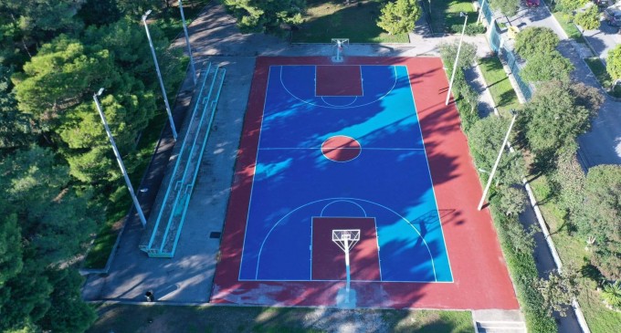 Αιγάλεω: Ανακαίνιση ανοικτού γηπέδου μπάσκετ στο άλσος Λοιμωδών