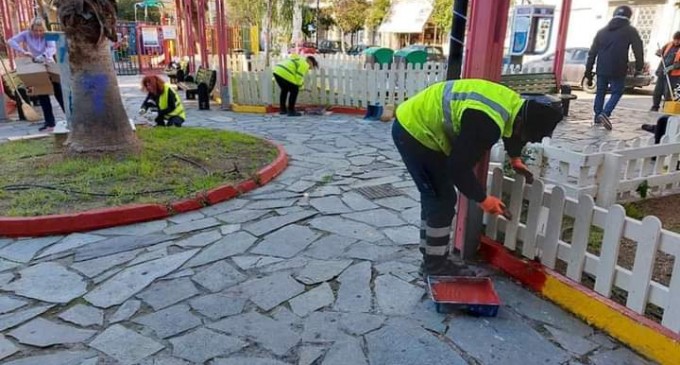 Δήμος Πειραιά: Επιχείρηση καθαρισμού και εξωραϊσμού στην πλατεία Νεράιδας στην Παλαιά Κοκκινιά