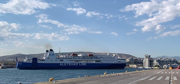 Σε κλίμα αισιοδοξίας η άφιξη του πρώτου δρομολογίου της θαλάσσιας επιβατικής σύνδεσης Κύπρου-Ελλάδας στον Πειραιά