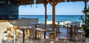 ΑΑΔΕ: Λουκέτο σε beach bar – Έκοβε αποδείξεις από… ταμειακές φάντασμα