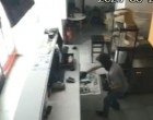 Διαρρήξεις στην Αττική: Βίντεο ντοκουμέντο με τον δράστη μέσα σε κατάστημα