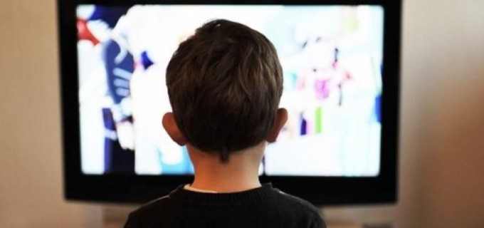 ΠΟΥ: Ένα παιδί στα έξι, «θύμα» παρενόχλησης μέσω διαδικτύου – «Πολλές οι ώρες στις οθόνες!»