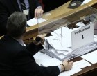 Άνω -κάτω η Βουλή: Σε λάθος κάλπη ψήφισαν πολλοί βουλευτές!