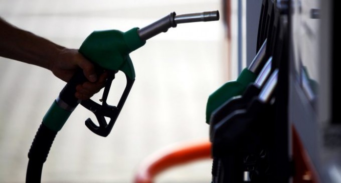Γεωργιάδης για καύσιμα: Κλέφτης όποιος ανέβασε τις τιμές λόγω Ιράν