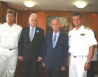 Εθιμοτυπική επίσκεψη αντιπροσωπείας αξιωματικών Ρουμανικού εκπαιδευτικού πολεμικού πλοίου στον Πρόεδρο του Δ.Σ. Πειραιά Γ.Δαβάκη