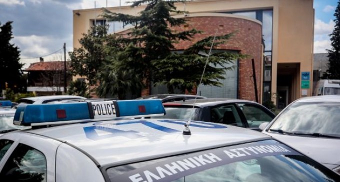 «Πλιάτσικο» στα ΕΛΤΑ Διακοπτού: Άγνωστοι έκλεψαν 21.000 ευρώ – Βρέθηκε καμένο αυτοκίνητο