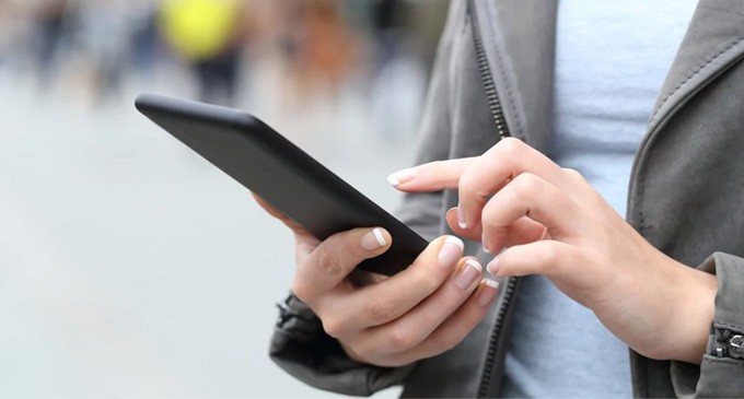 Από αύριο η εγγραφή στην εφαρμογή για τα αποτελέσματα των πανελλαδικών μέσω SMS