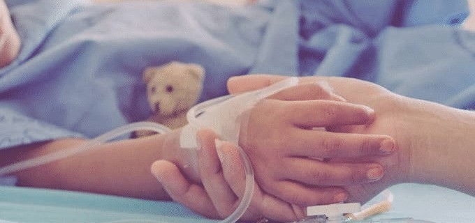 Εκρηκτικό κοκτέιλ ιώσεων, λοιμώξεων και κορωνοϊού «θερίζει» – Στο «κόκκινο» τα παιδιατρικά νοσοκομεία