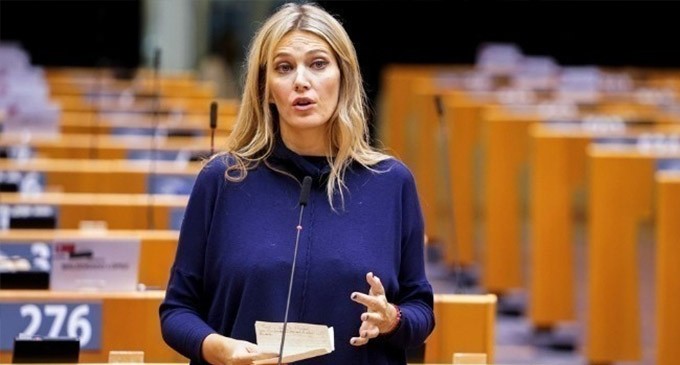Έρευνα και στην Ελλάδα για την Καϊλή – Ρ. Μέτσολα: Υπάρχουν «τρύπες» στο Ευρωπαϊκό Κοινοβούλιο, οι οποίες θα κλείσουν