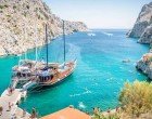 Eλληνικό νησί στους δέκα πιο συναρπαστικούς προορισμούς του κόσμου: «Το κρυμμένο πετράδι του Αιγαίου»