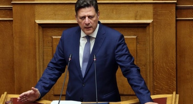 Παραιτήθηκε ο Μιλτιάδης Βαρβιτσιώτης από υπουργός Ναυτιλίας
