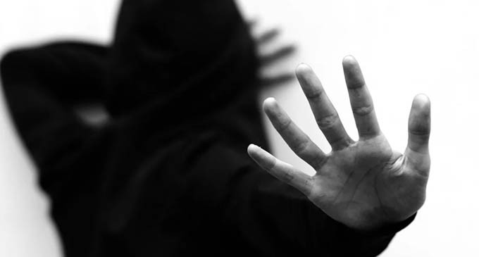 Γυναικοκτονία στη Σαλαμίνα: «Πώς θα πάψουμε να μετράμε θύματα»