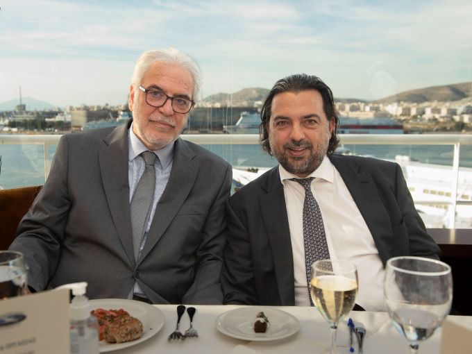 Ο Υπουργός Ναυτιλίας κ. Χρήστος Στυλιανίδης και ο Πρόεδρος της ΝΛΠ κ. Γεώργιος Σπ. Αλεξανδράτος στο επίσημο τραπέζι του γεύματος εργασίας.