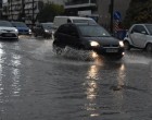Μποτιλιάρισμα στους δρόμους λόγω βροχής – Πού εντοπίζονται προβλήματα