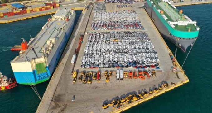 «Γεμίζει» αυτοκίνητα το λιμάνι του Πειραιά με επέκταση προβλήτα Car Terminal