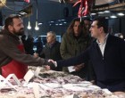 Αυτοψία του Κ. Σκρέκα στη Βαρβάκειο Αγορά: Θέλουμε ακόμη γρηγορότερη αποκλιμάκωση του πληθωρισμού
