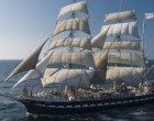 Στο λιμάνι του Πειραιά το ιστορικό πλοίο Belem που μεταφέρει την Ολυμπιακή φλόγα